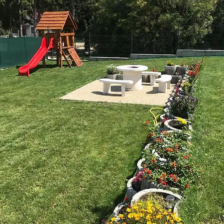 Rozsabarack Vendeghazak