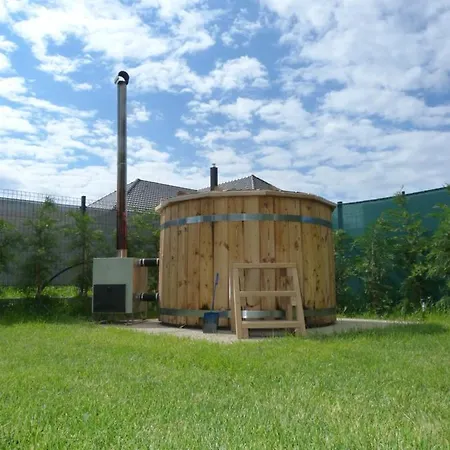 Rozsabarack Vendeghazak 公寓 Hegykő