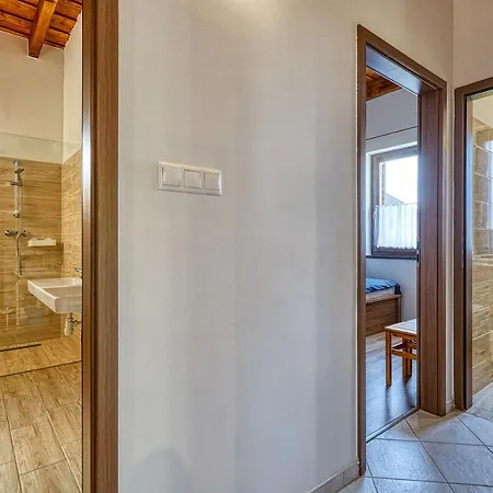 Rozsabarack Vendeghazak 公寓 Hegykő