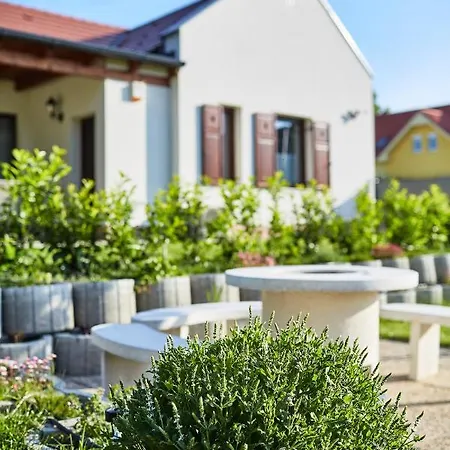 公寓 Rozsabarack Vendeghazak