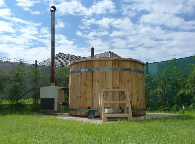 Rozsabarack Vendeghazak Apartment Hegyko