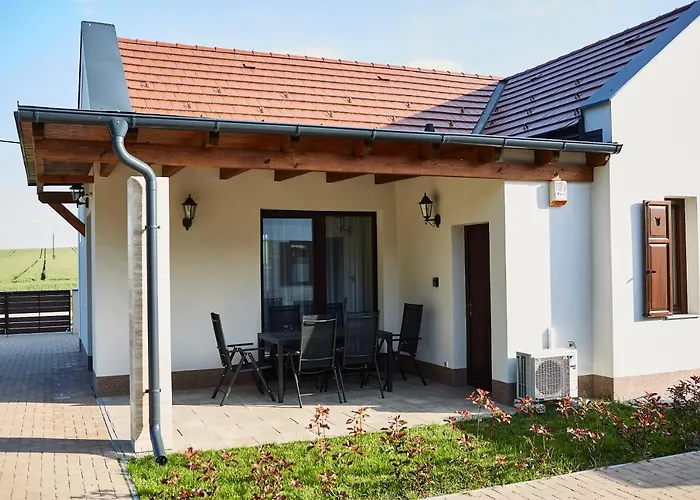 Rozsabarack Vendeghazak Apartment *