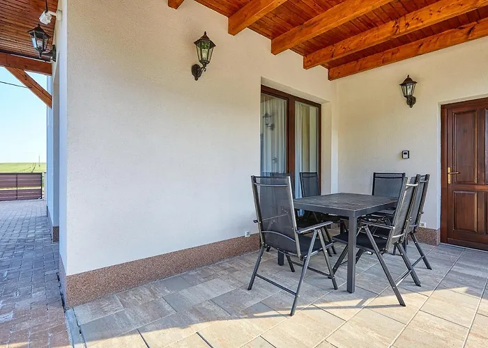 Rozsabarack Vendeghazak Apartment